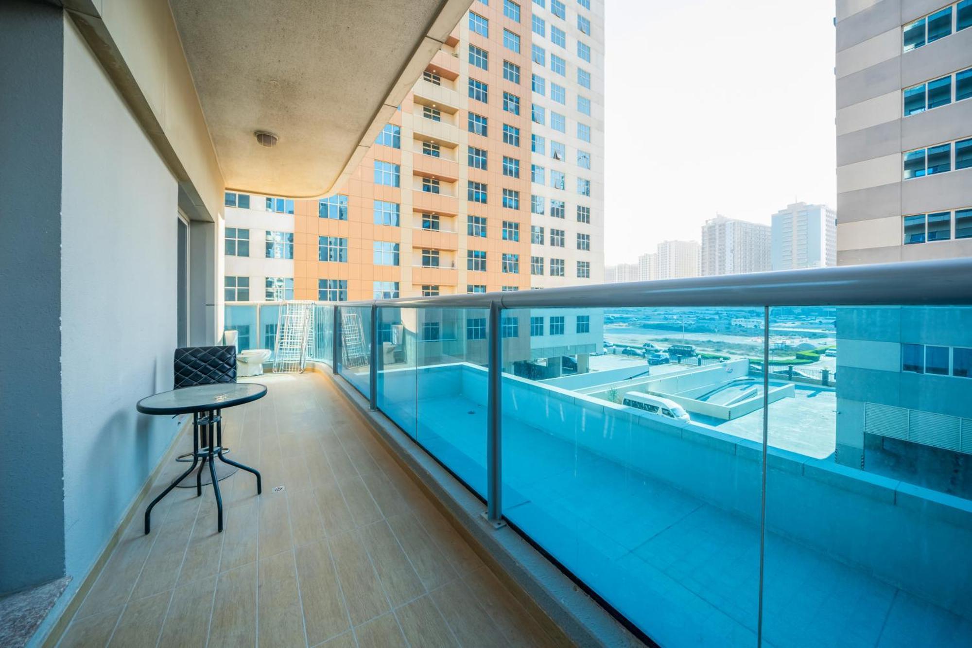 Live Spacious 3Br Apartment All En Suite & Balcony Dubai Ngoại thất bức ảnh