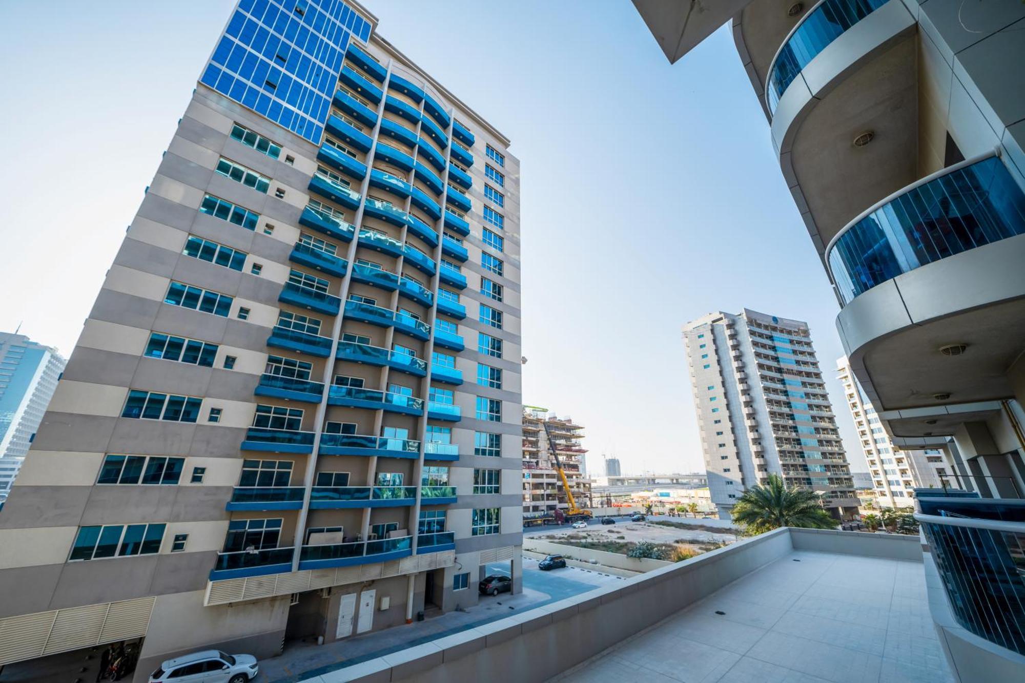 Live Spacious 3Br Apartment All En Suite & Balcony Dubai Ngoại thất bức ảnh